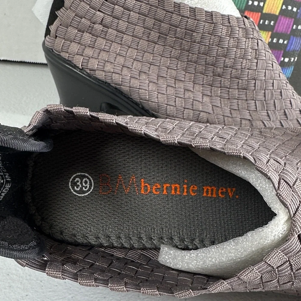 bernie mev. woven taupe ankle mules. Brand New - Picture 2 of 5